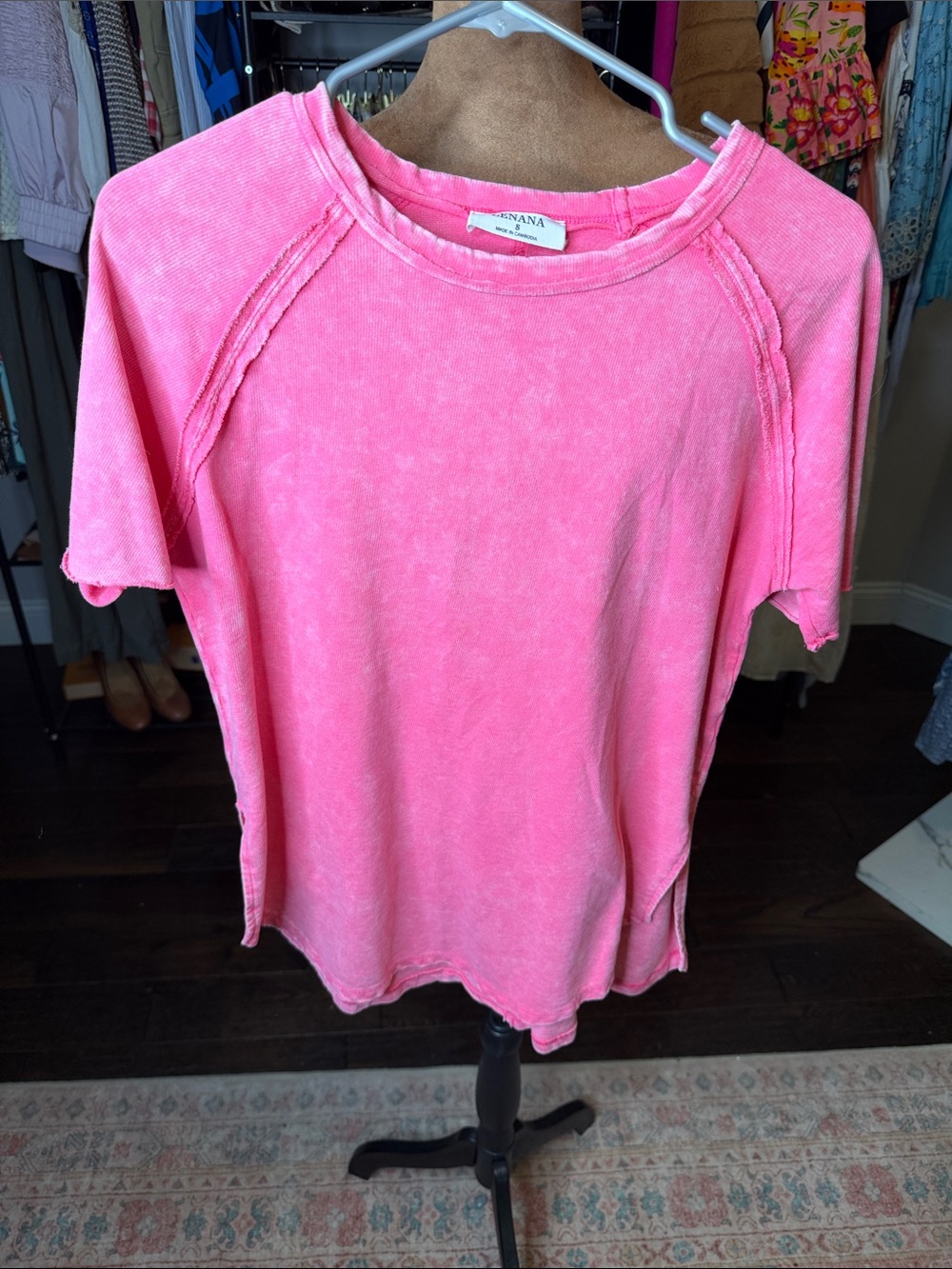 Zenana Outfitters Bright Pink Short Sleeve Top